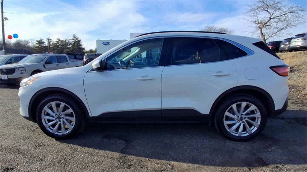 2022 Ford Escape Titanium