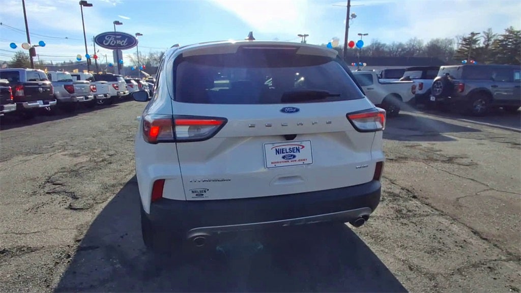 2022 Ford Escape Titanium