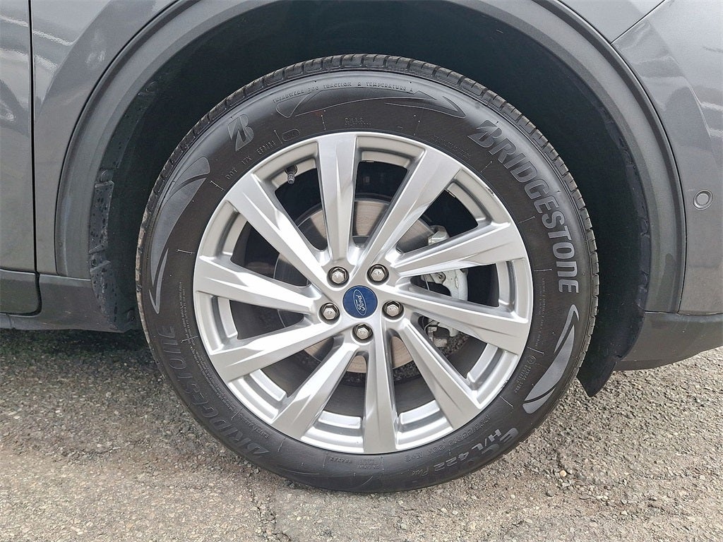 2022 Ford Escape Titanium