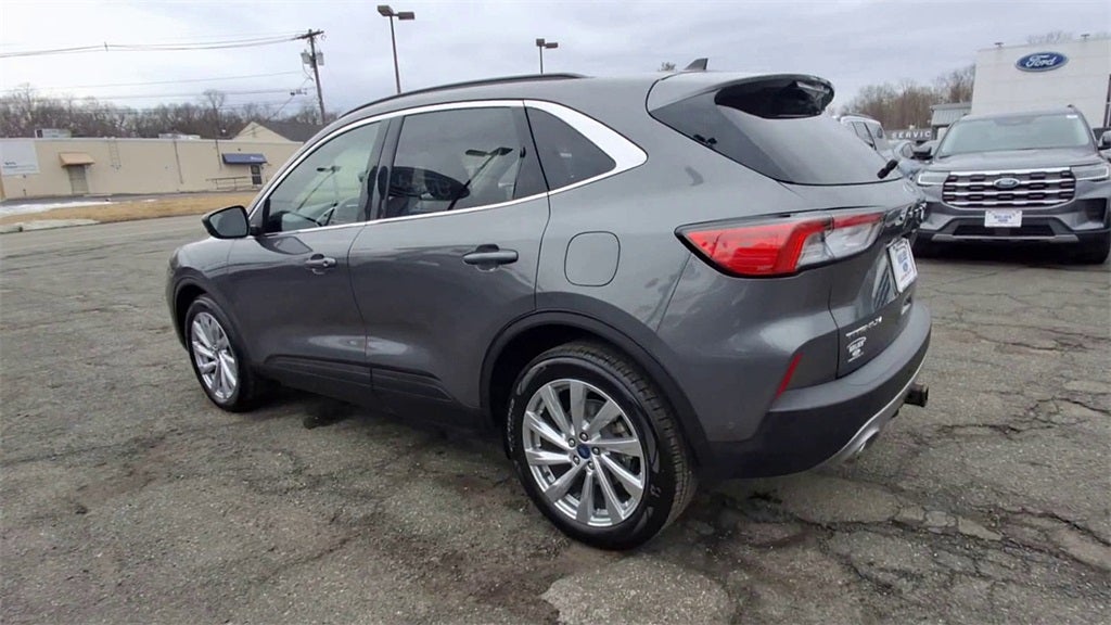 2022 Ford Escape Titanium