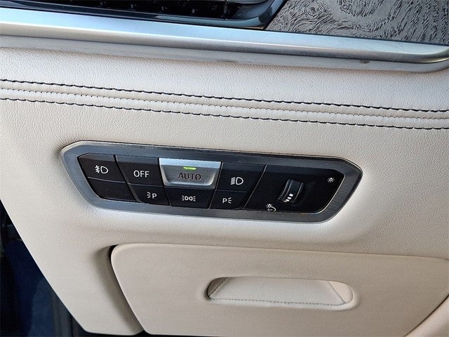 2020 BMW X7 M50i Dynamic Handling, Driving Assistance, Executive, C