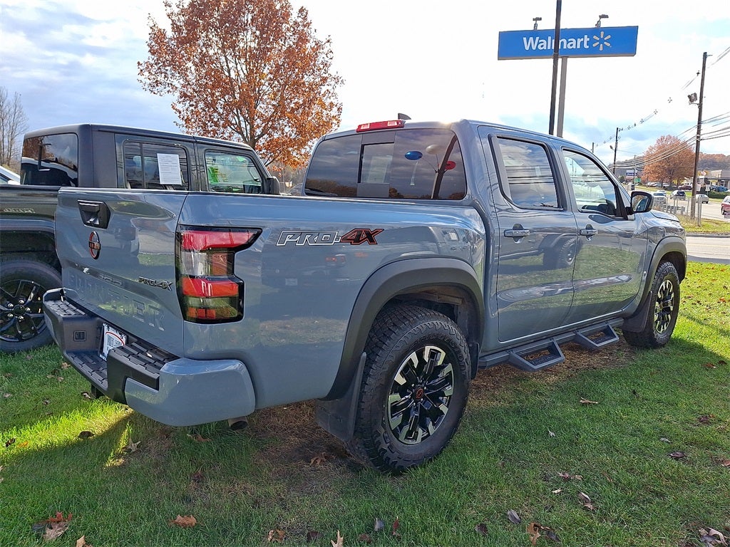 2023 Nissan Frontier PRO-4X 4X4