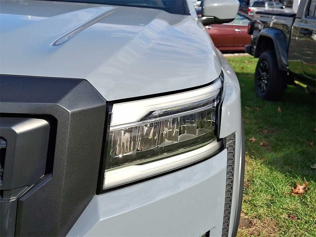 2023 Nissan Frontier PRO-4X 4X4