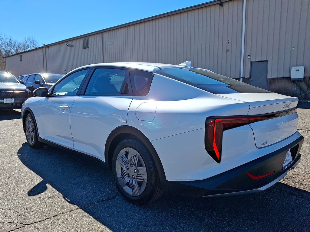 2025 Kia K4 LX