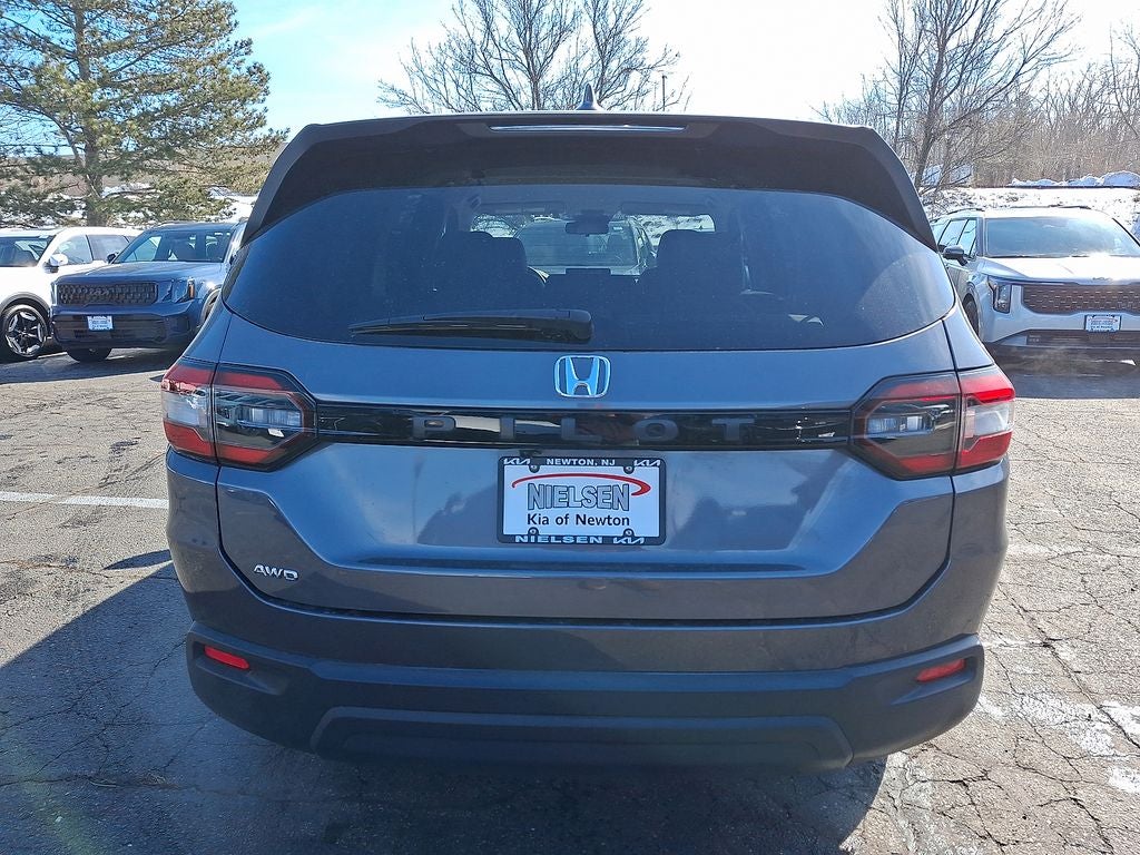 2023 Honda Pilot LX