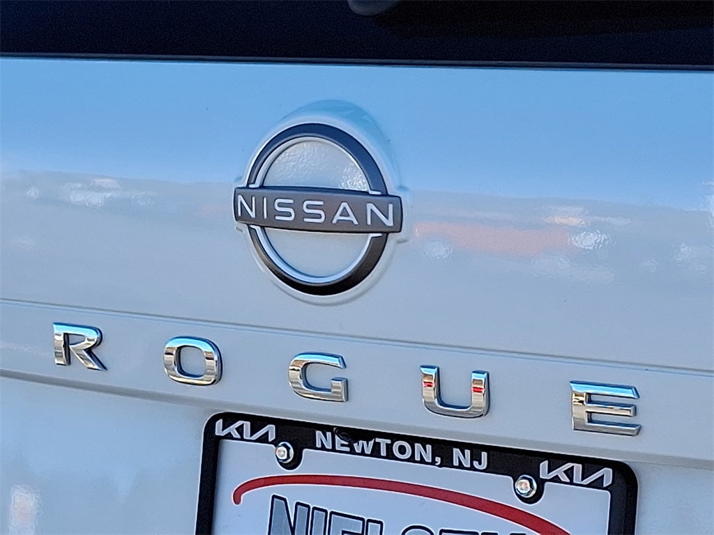 2022 Nissan Rogue SV AWD