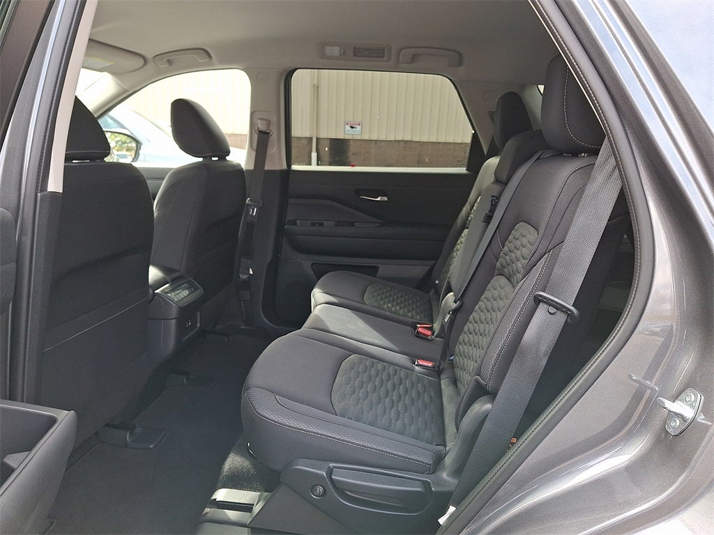 2022 Nissan Pathfinder SV 4WD