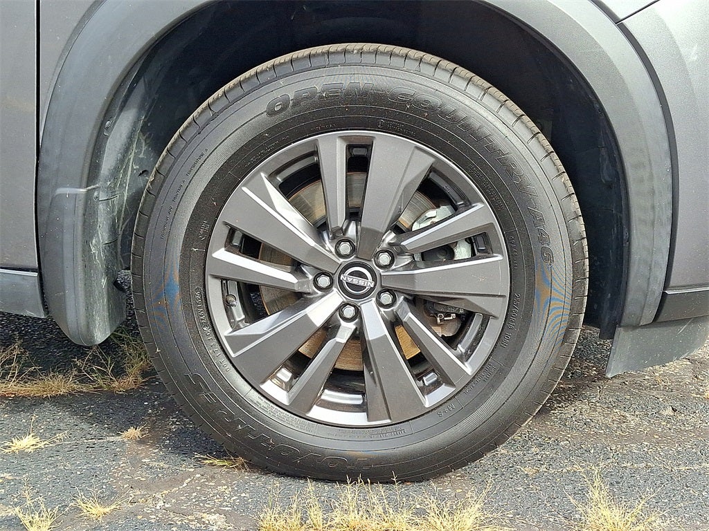 2022 Nissan Pathfinder SV 4WD