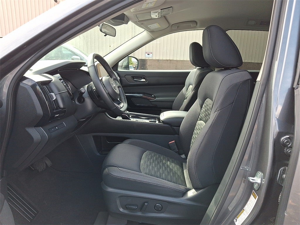 2022 Nissan Pathfinder SV 4WD