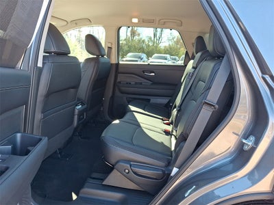 2024 Nissan Pathfinder SL 4WD