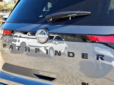 2024 Nissan Pathfinder SL 4WD