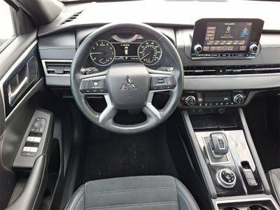 2022 Mitsubishi Outlander Black Edition