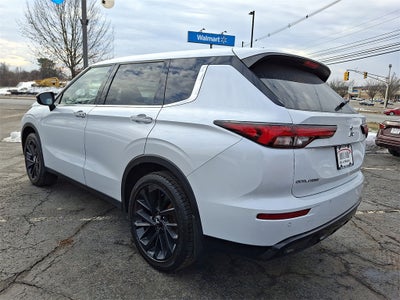 2022 Mitsubishi Outlander Black Edition