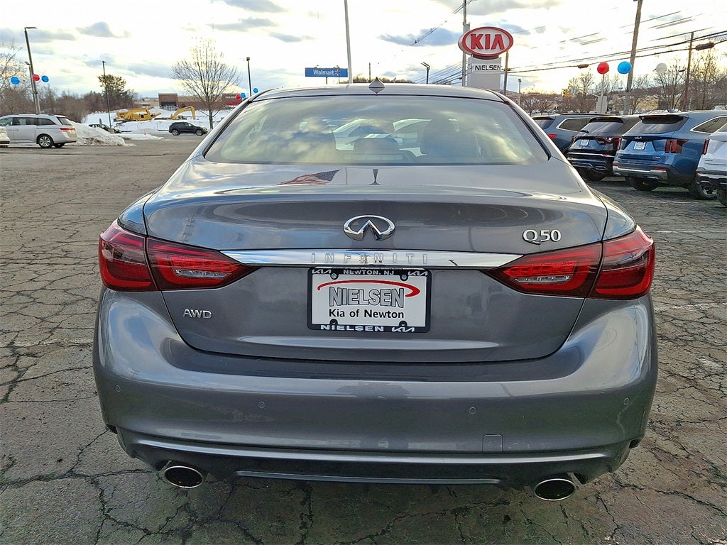2022 INFINITI Q50 LUXE