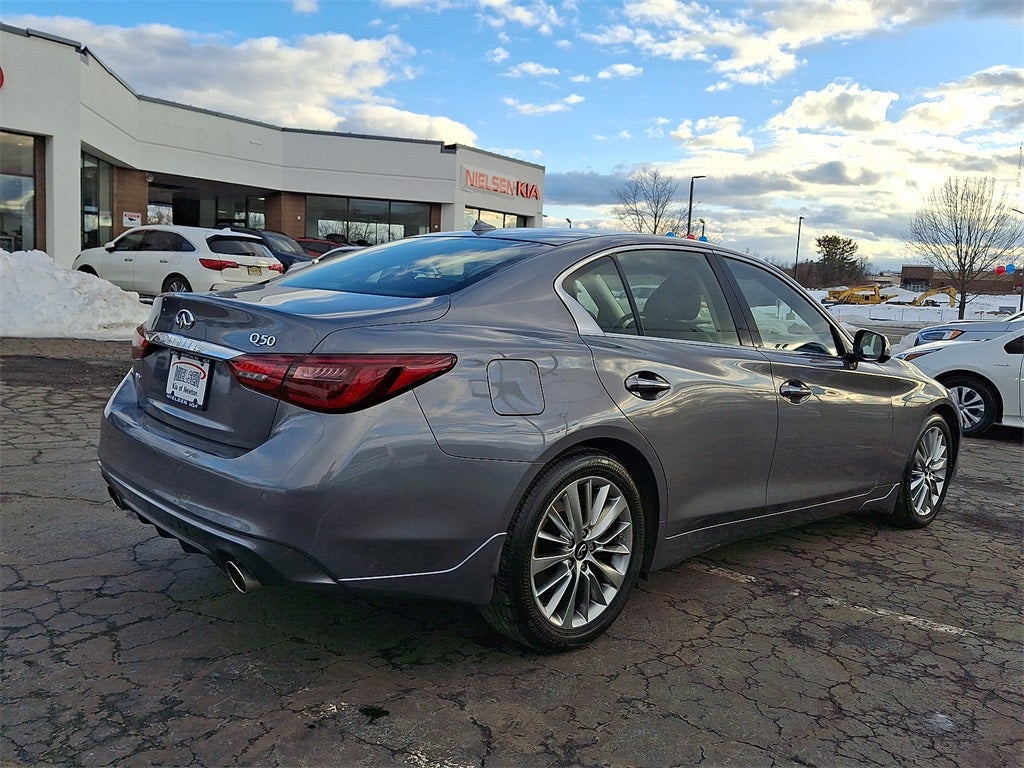 2022 INFINITI Q50 LUXE