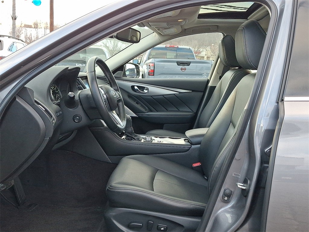 2022 INFINITI Q50 LUXE