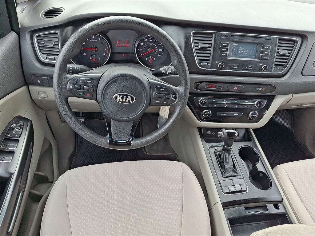 2016 Kia Sedona L
