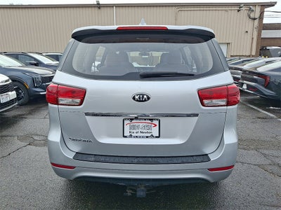 2016 Kia Sedona L