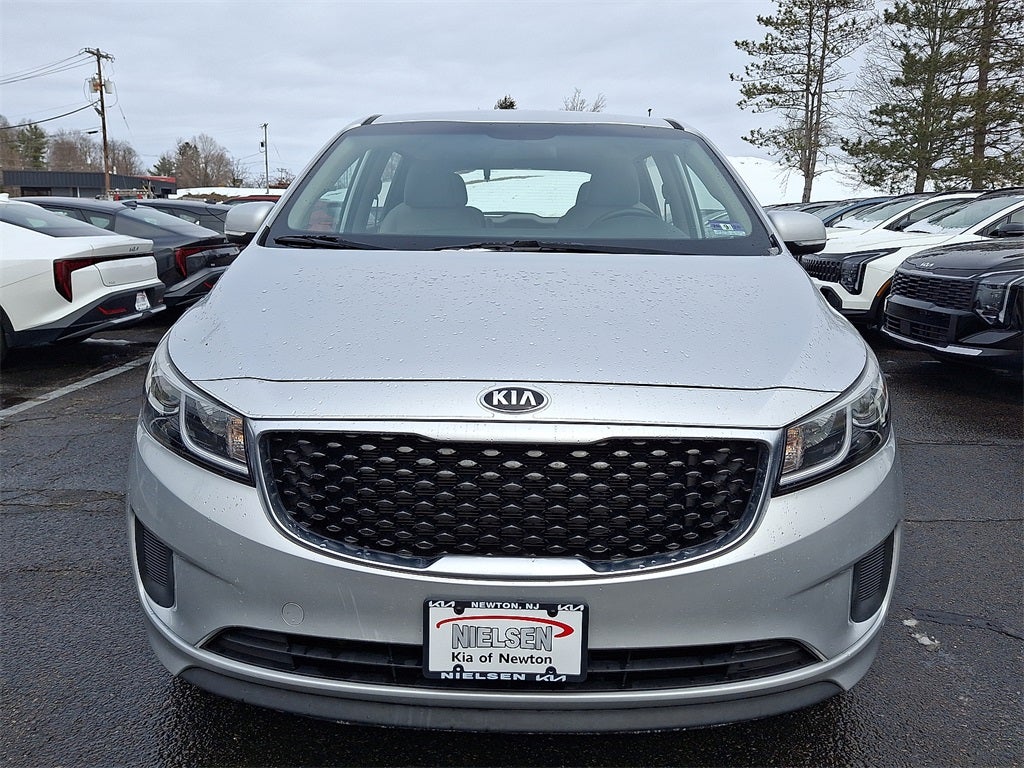 2016 Kia Sedona L
