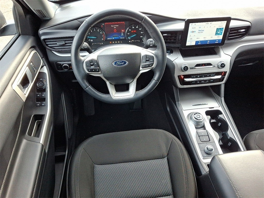 2023 Ford Explorer XLT 4WD