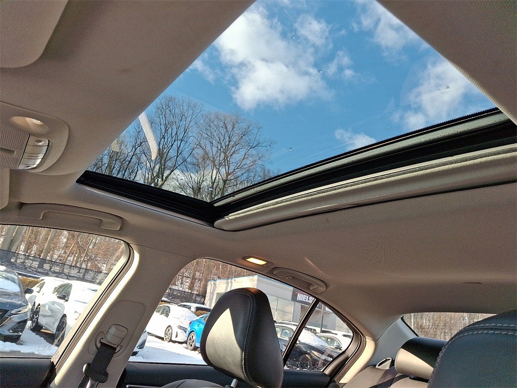 2018 INFINITI Q50 Sport ESSENTIAL & ALL WEATHER PKG AWD