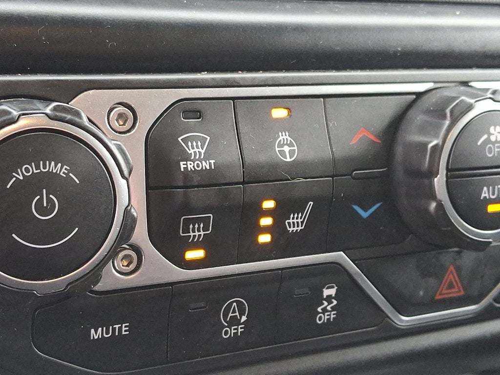 2022 Jeep Wrangler Sahara Altitude