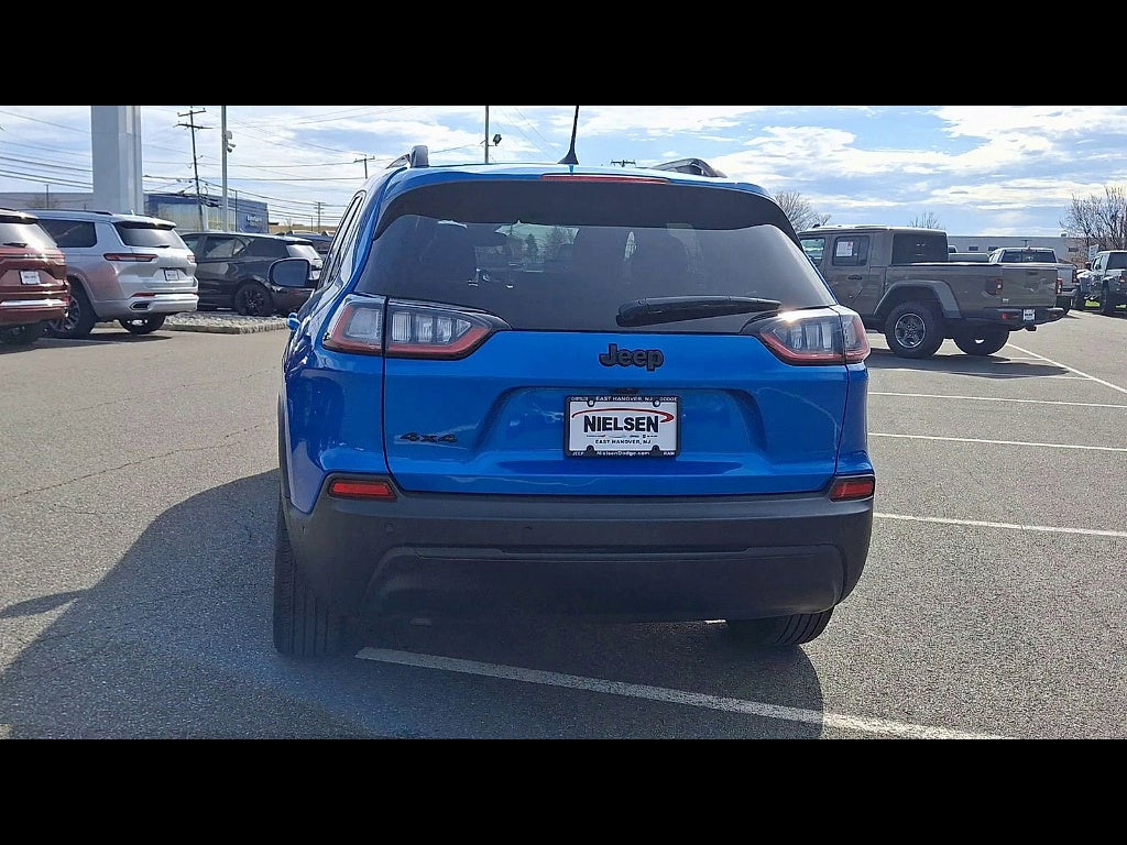 2023 Jeep Cherokee Altitude Lux