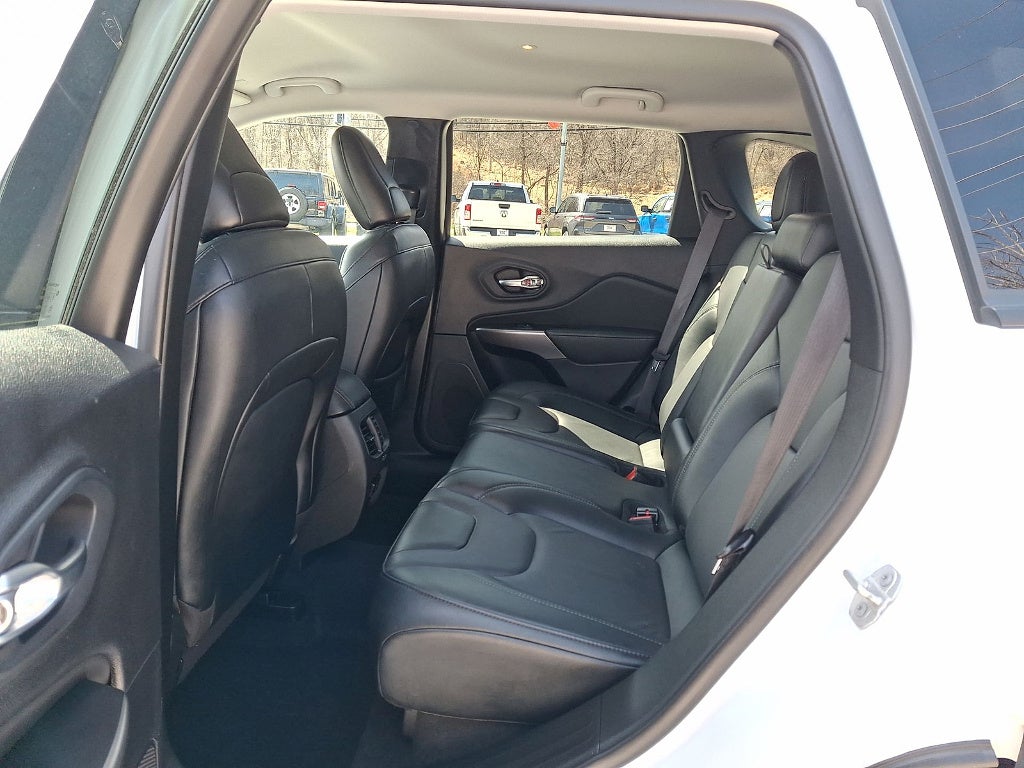 2022 Jeep Cherokee Latitude Lux