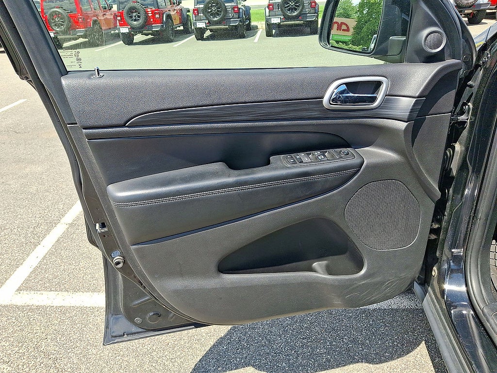 2020 Jeep Grand Cherokee Laredo E