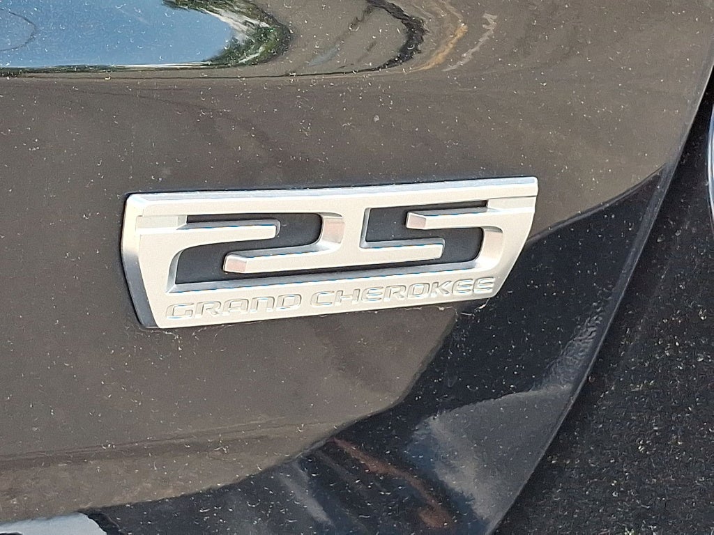 2018 Jeep Grand Cherokee Sterling Edition