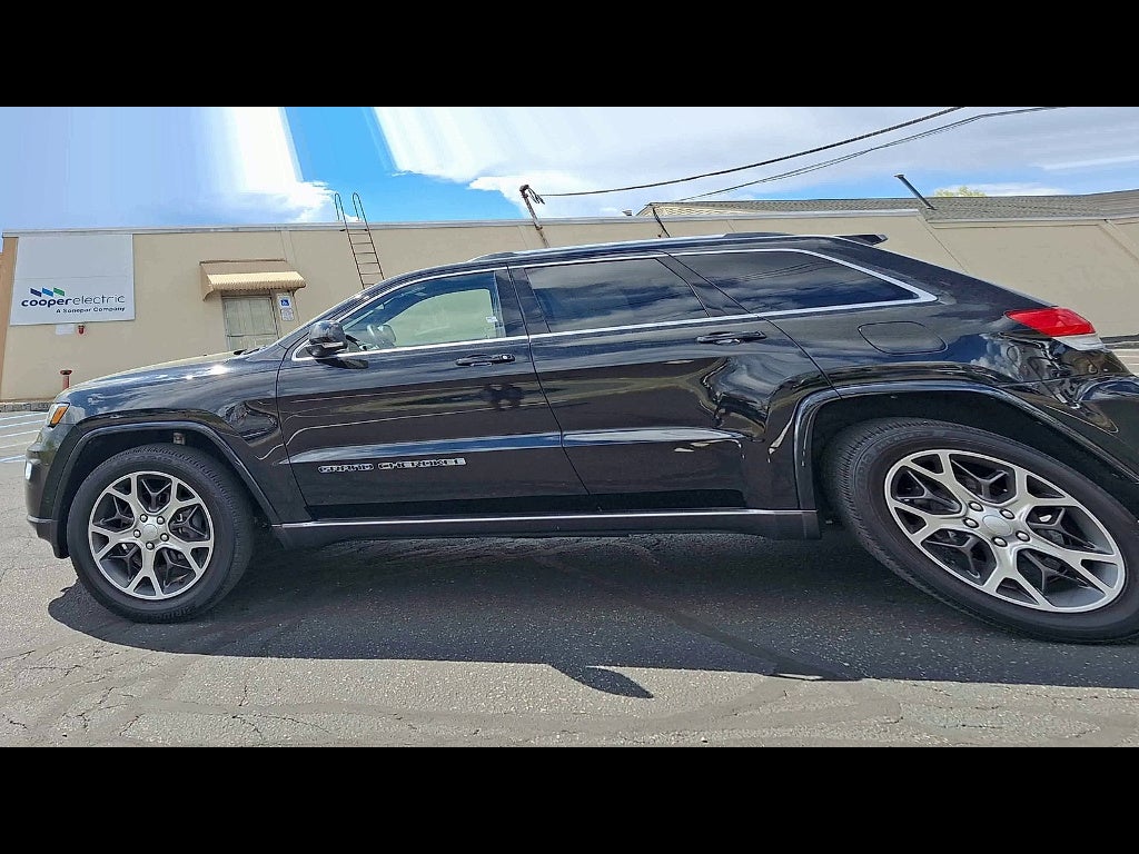 2018 Jeep Grand Cherokee Sterling Edition
