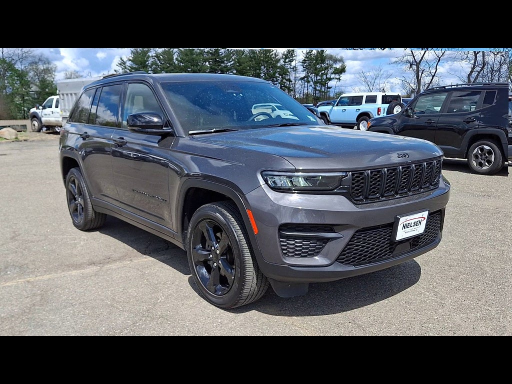 2023 Jeep Grand Cherokee Altitude