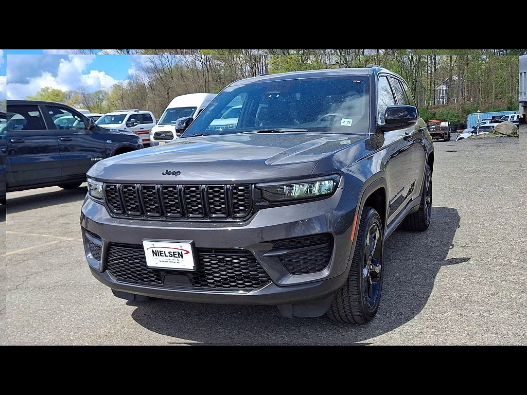 2023 Jeep Grand Cherokee Altitude