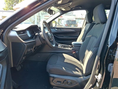 2024 Jeep Grand Cherokee L Laredo