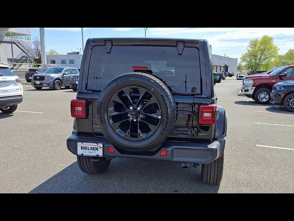 2025 Jeep Wrangler 4xe Sahara 4xe
