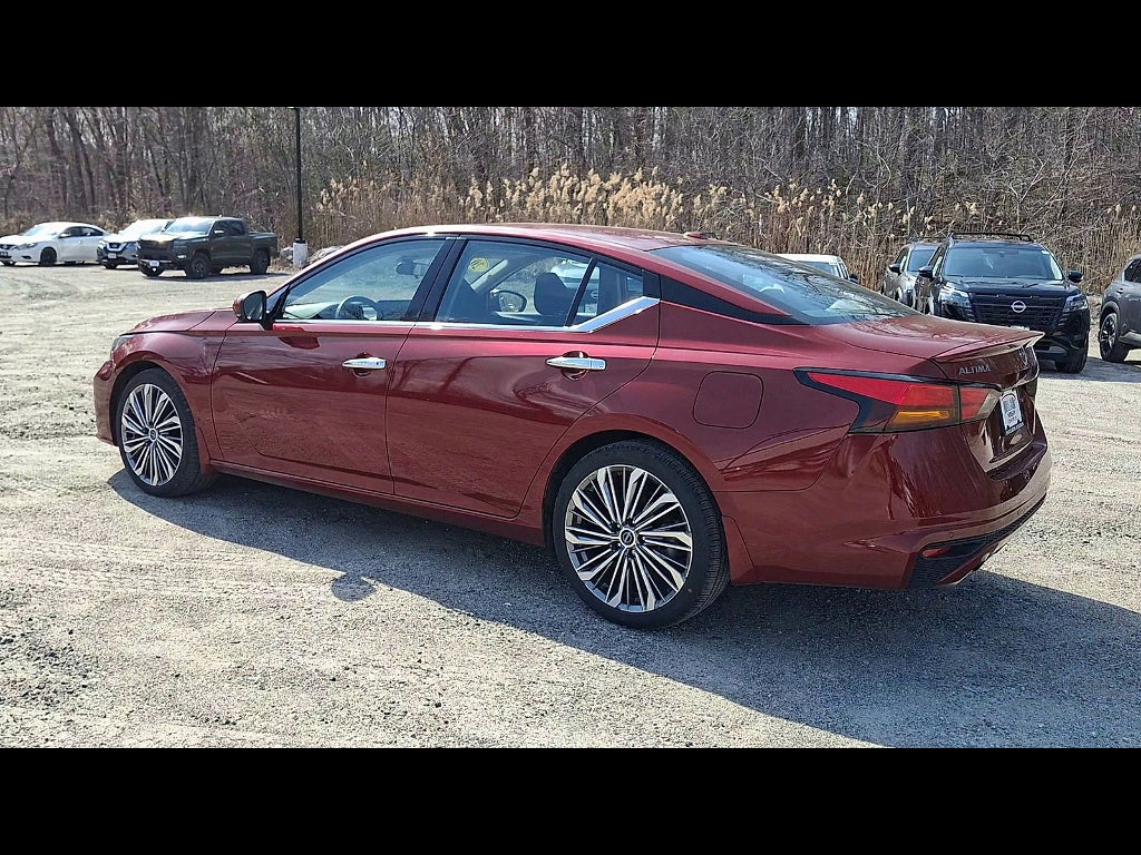 2025 Nissan Altima 2.5 SL