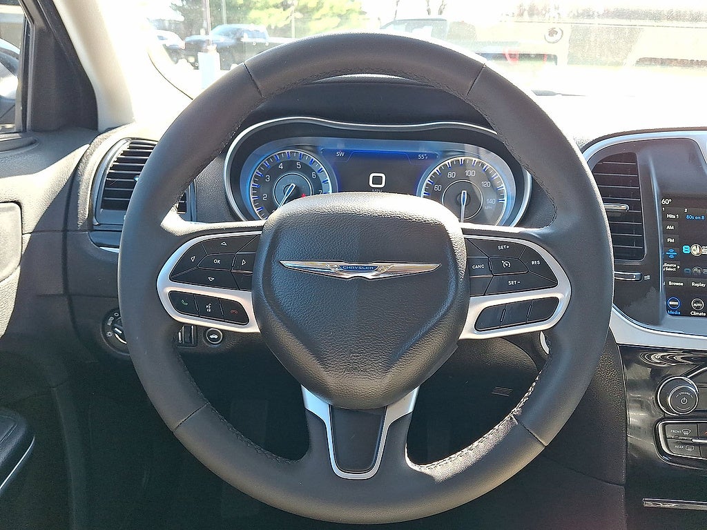 2023 Chrysler 300 Touring