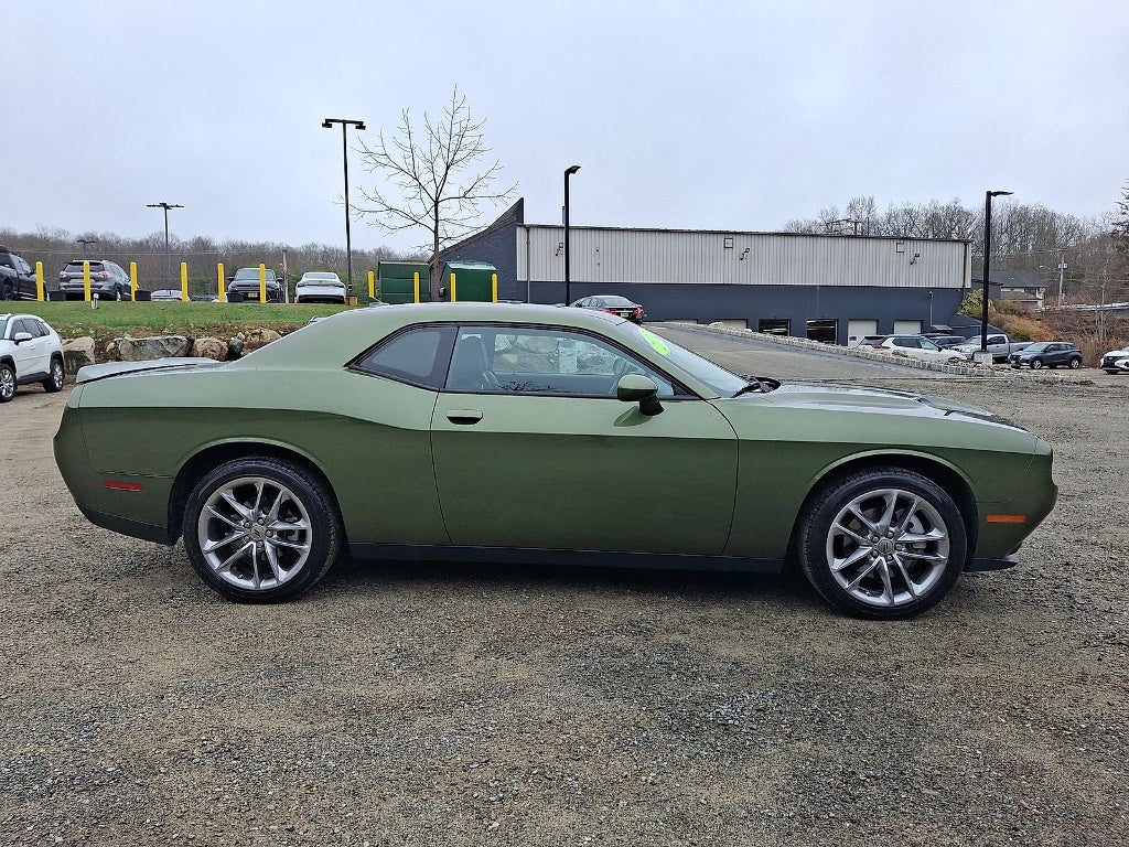 2022 Dodge Challenger SXT