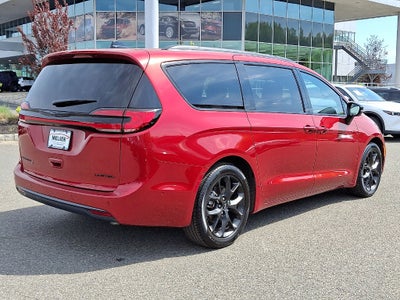 2025 Chrysler Pacifica Limited