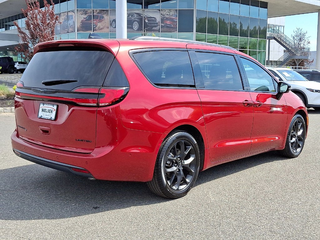 2025 Chrysler Pacifica Limited