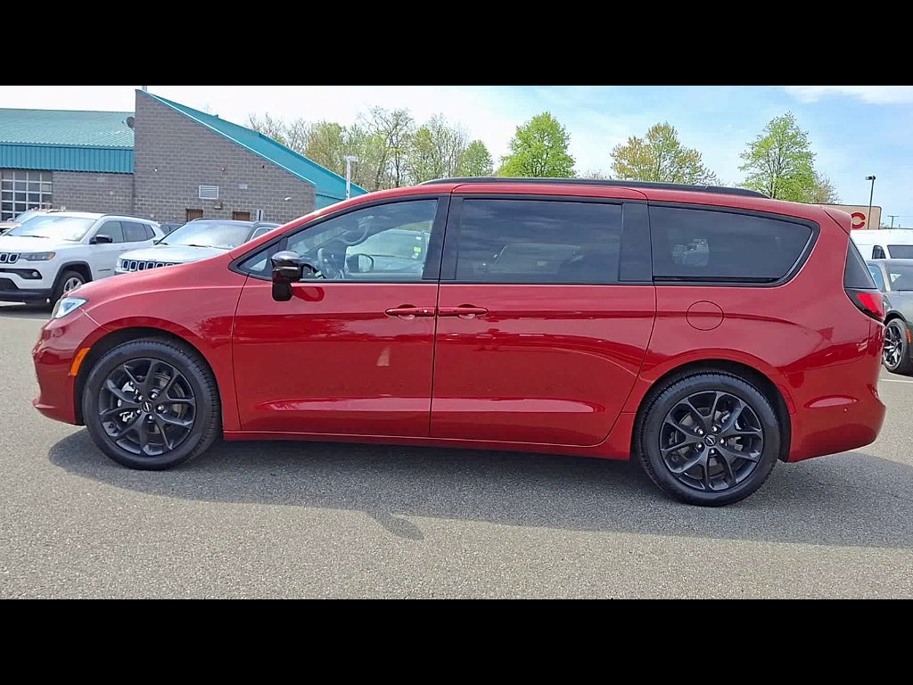 2025 Chrysler Pacifica Limited