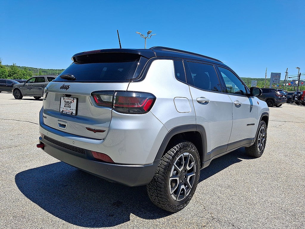 2024 Jeep Compass Trailhawk