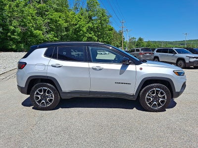 2024 Jeep Compass Trailhawk