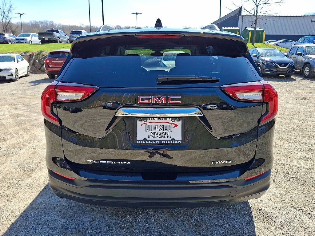 2022 GMC Terrain SLE