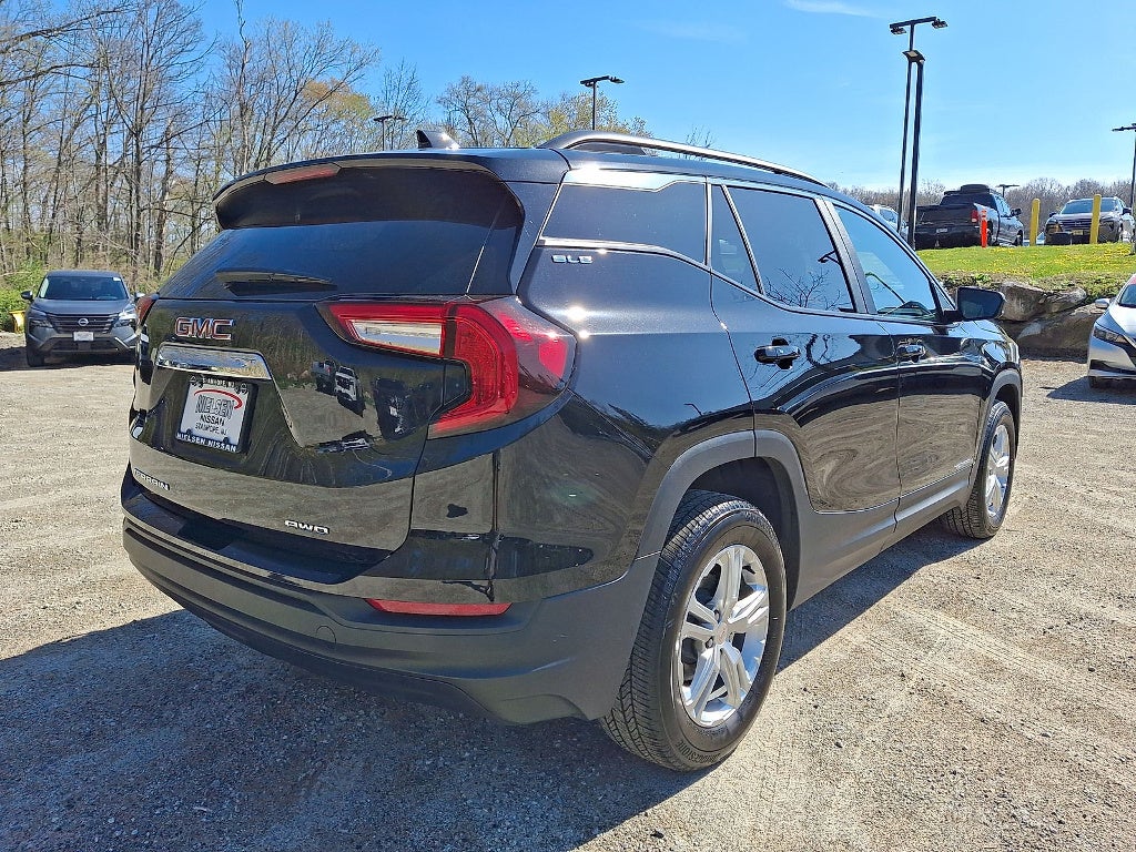 2022 GMC Terrain SLE