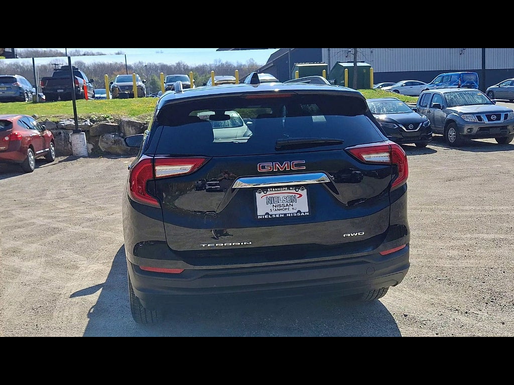 2022 GMC Terrain SLE