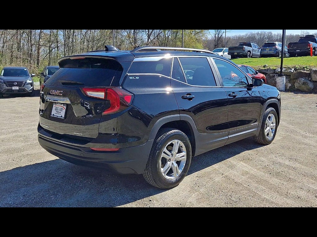 2022 GMC Terrain SLE