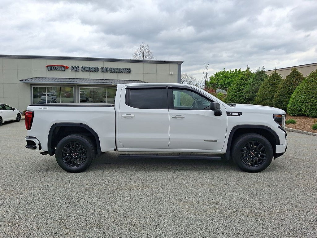 2025 GMC Sierra 1500 Elevation Standard