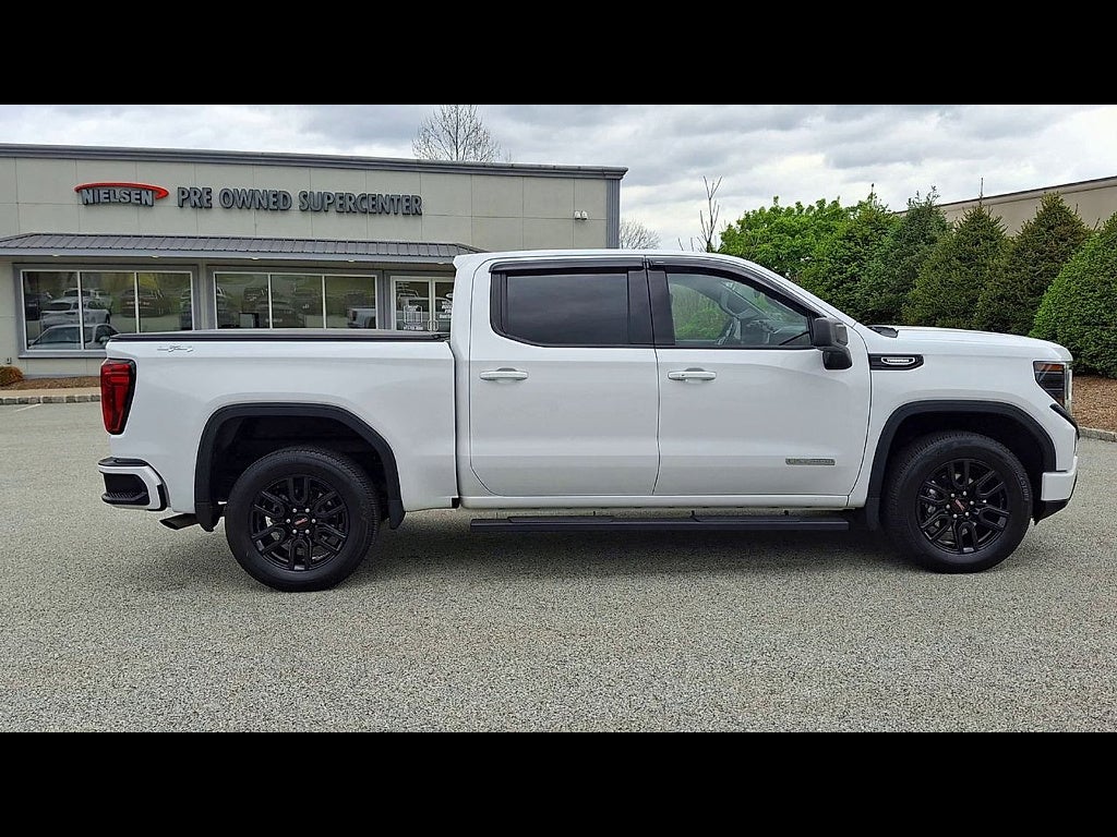 2025 GMC Sierra 1500 Elevation Standard
