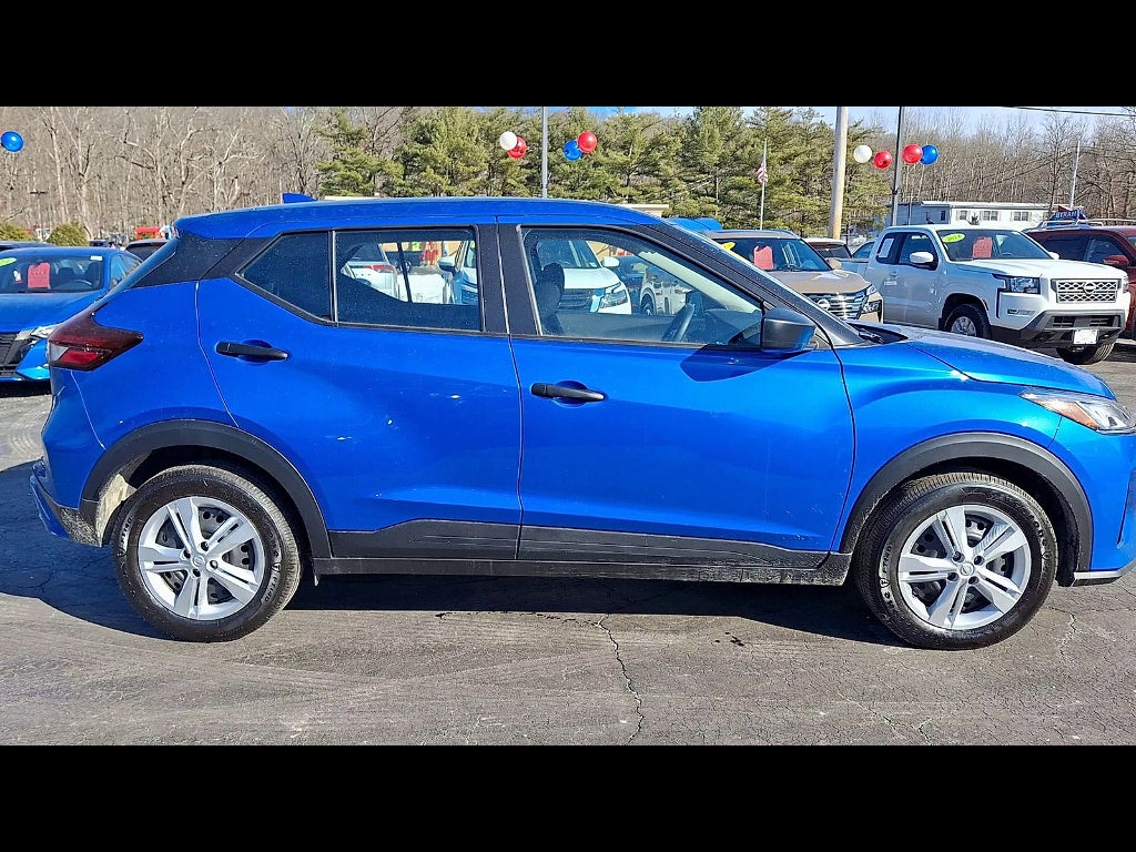 2025 Nissan Kicks Play S